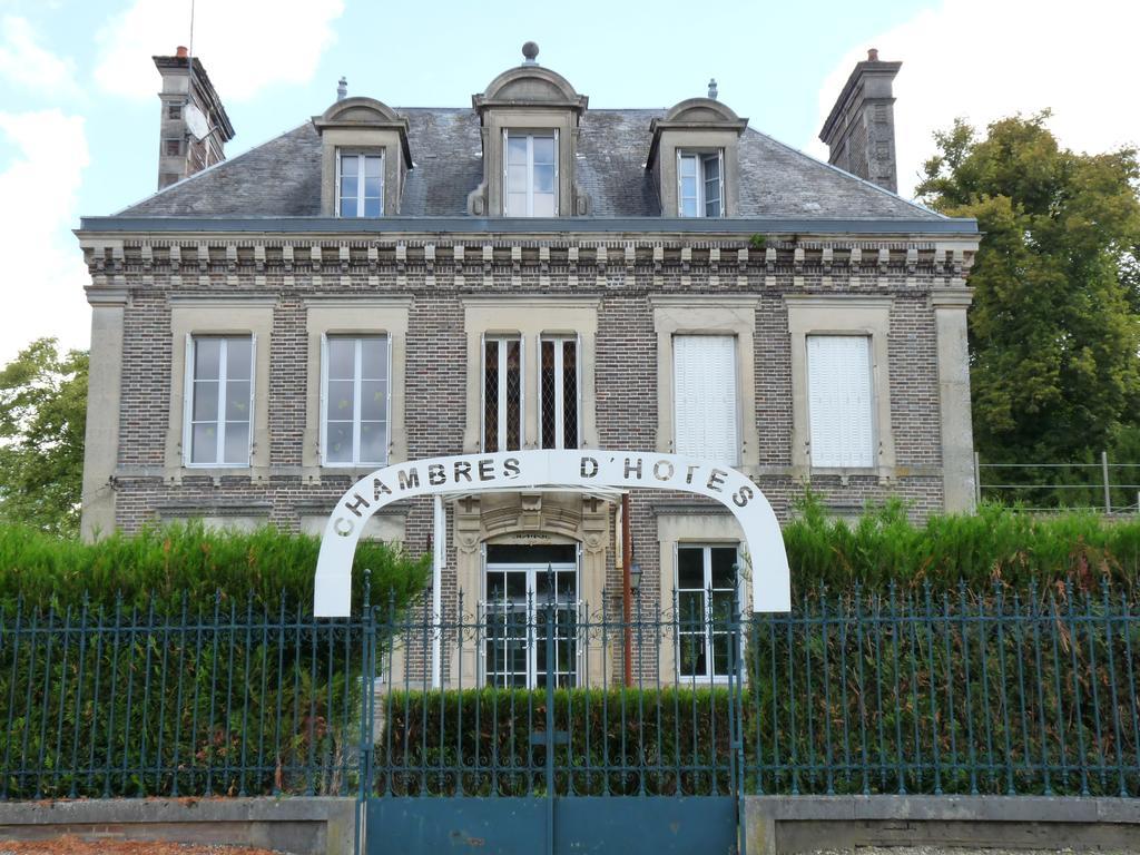 Bed and Breakfast Le Betrot Estissac Exterior foto