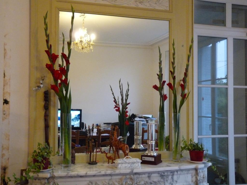 Bed and Breakfast Le Betrot Estissac Exterior foto