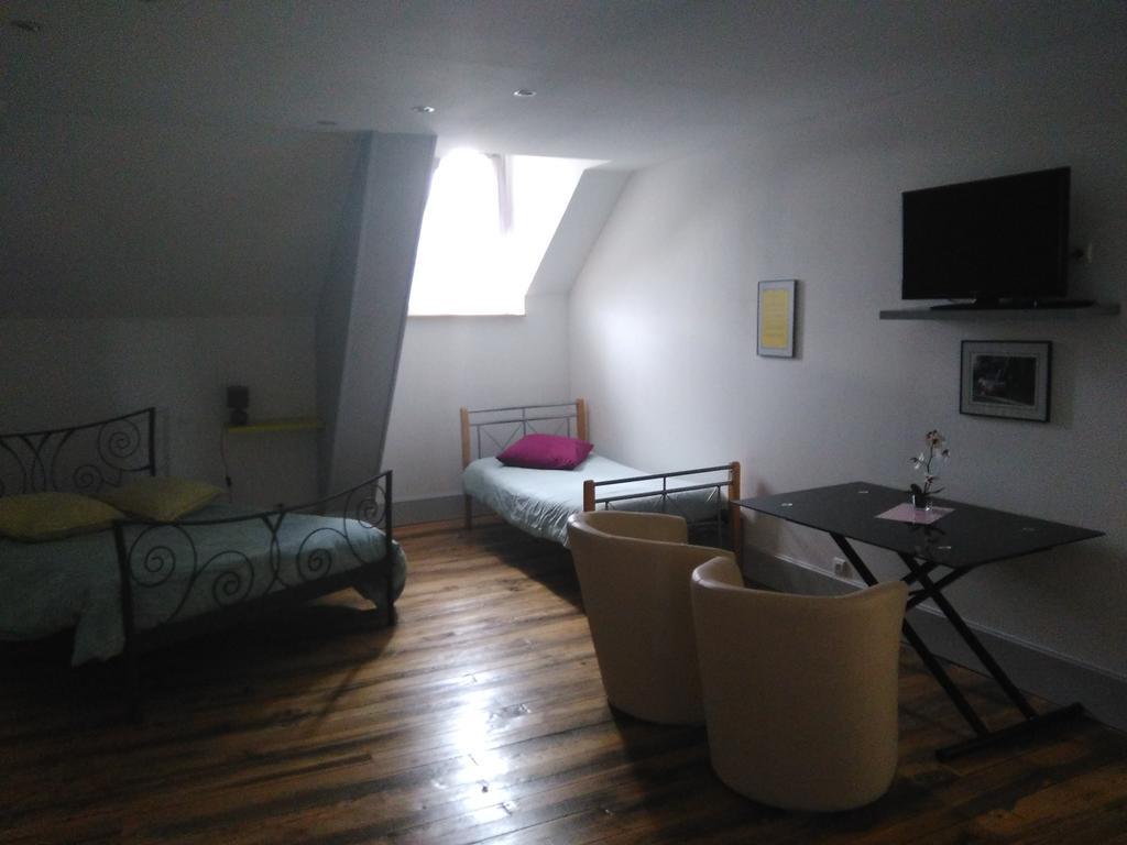 Bed and Breakfast Le Betrot Estissac Exterior foto